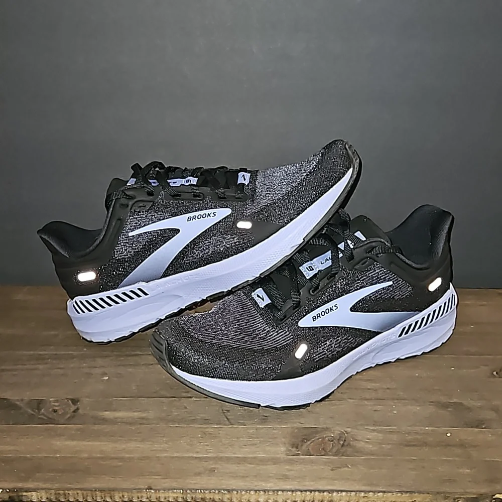 NIB Brooks Launch GTS 9 W10 Black/Purple - Picture 2 of 11